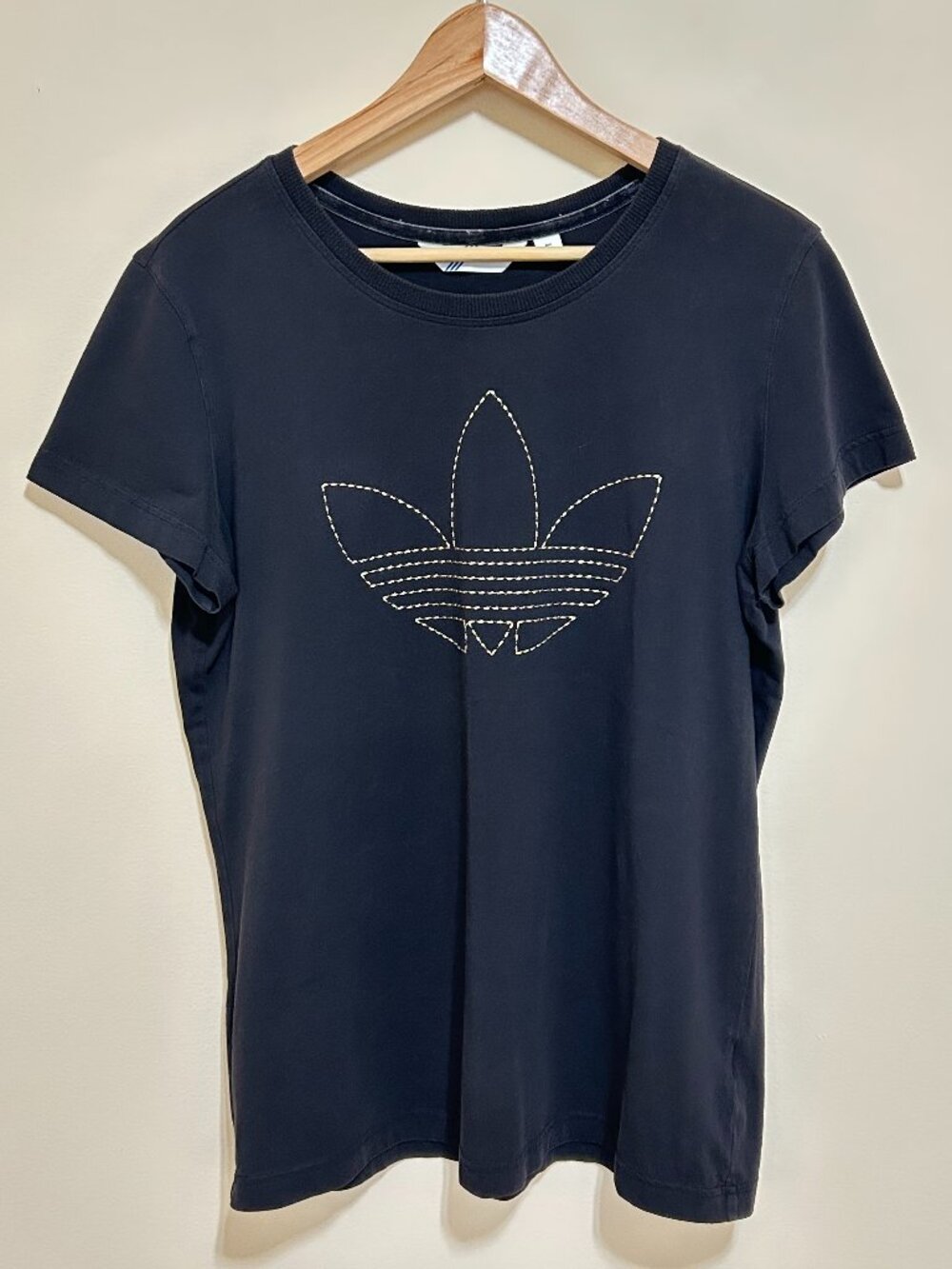 Adidas Gold Embroidered Logo Short Sleeve T-Shirt Black Womens Size XL